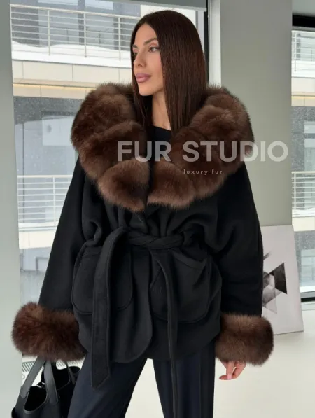 Пальто с капюшоном из финского песца - фото 7