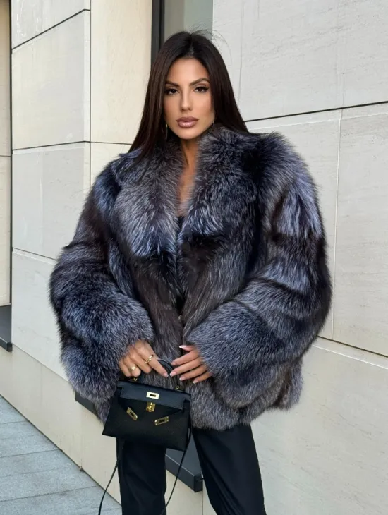 Шуба из меха чернобурки с английским воротником, цельные пластины - серая - фото 0