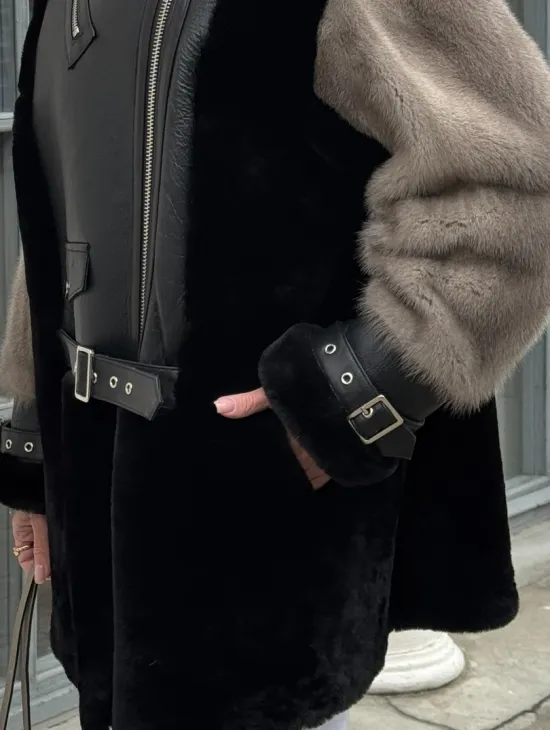 Удлиненная дубленка из натурального мериноса с отделкой из меха норки - фото 1