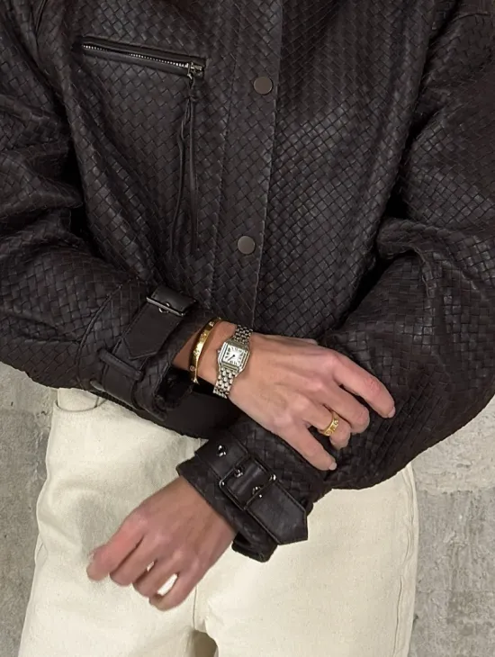 Женский бомбер из натуральной плетёной кожи - фото 1