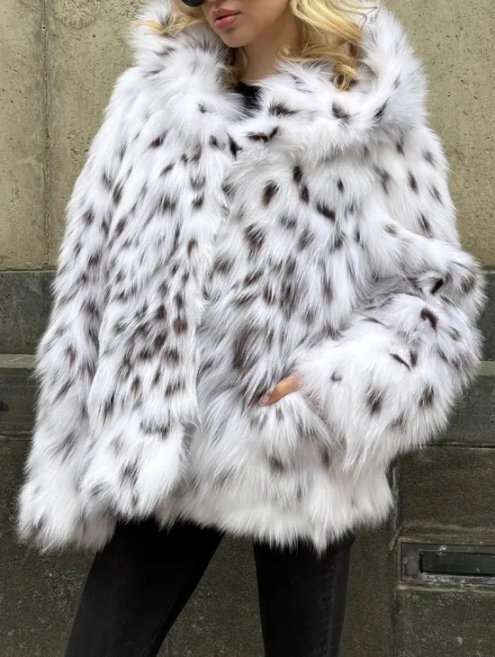 Полушубок из лисы под рысь с капюшоном - фото 1