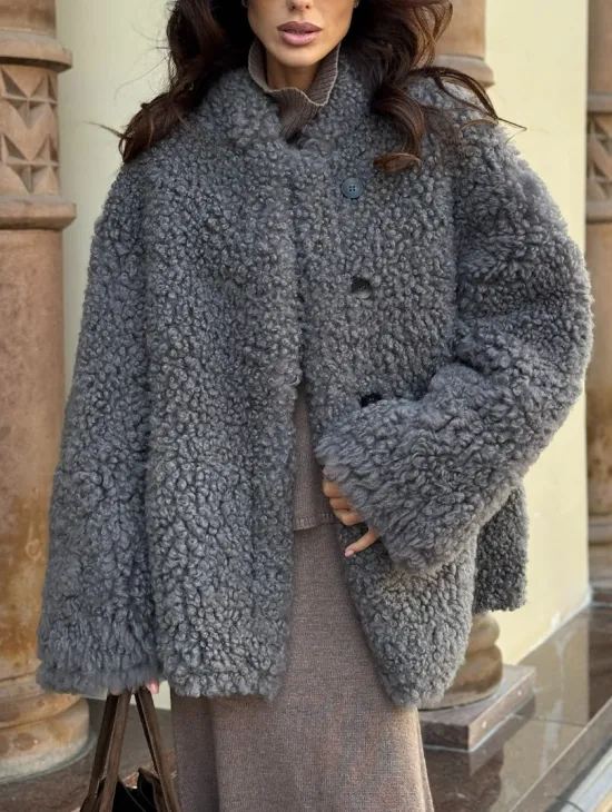 Дубленка серого цвета - двухсторонняя - фото 2