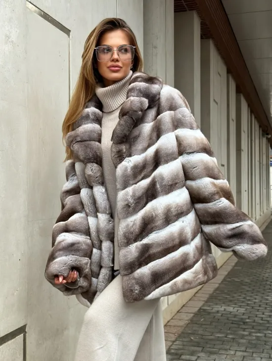 Шуба из меха шиншиллового кролика PREMIUM COLLECTION - фото 9