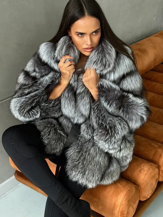 Шуба из чернобурой лисы 