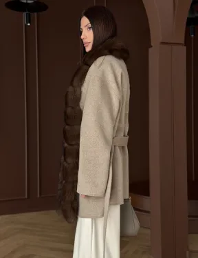 Пальто с отделкой из меха песца - фото 10