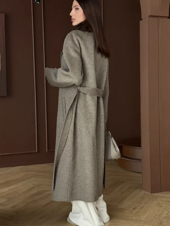 Пальто с воротником из соболя - фото 5